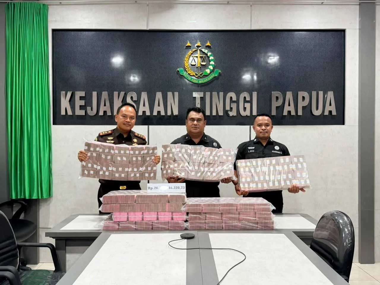 Kejari Mimika Tuntaskan Pelunasan Uang Pengganti Rp31,3 Miliar, Terpidana Paulus Kurnala Jalani Sisa Hukuman 10 Tahun Penjara
